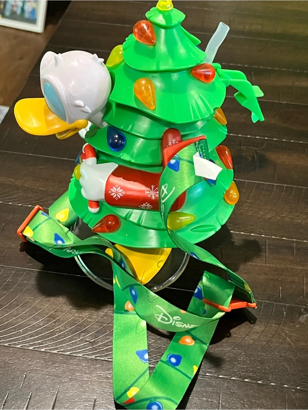2023 Disneyland Donald Duck Christmas Tree Light Up Souvenir Cup w/ Lanyard Cute
